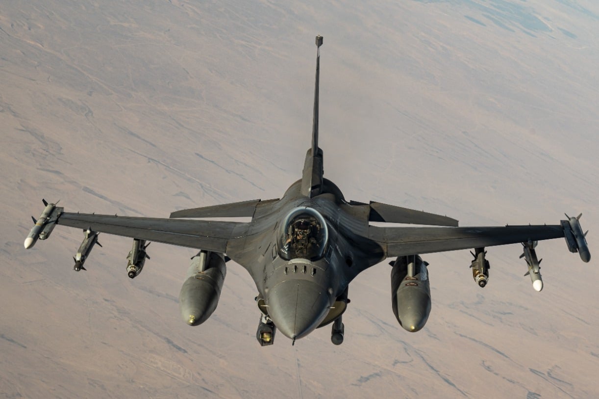 f-16_3