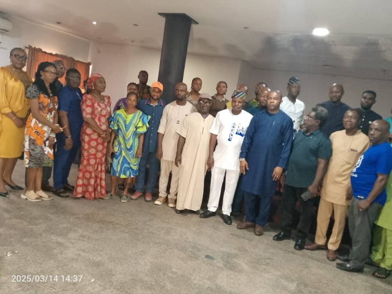 Group Picture of participants at the event