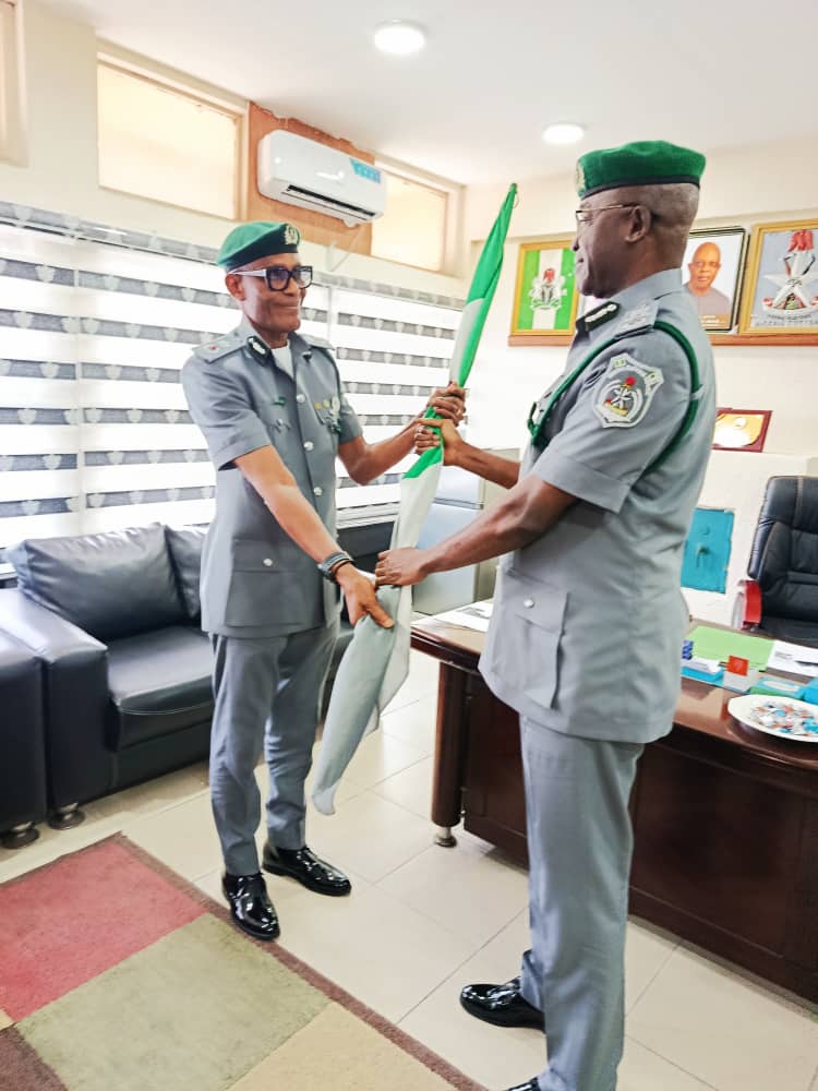 Comptr Jaja (left) of Eastern Marine Command taking over from ACG CC Dim (R) recently in Port Harcourt