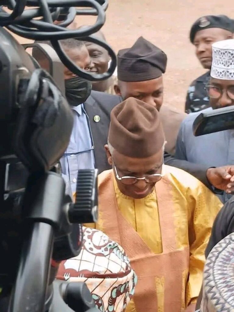 HF3GCJDXwAAxeU_